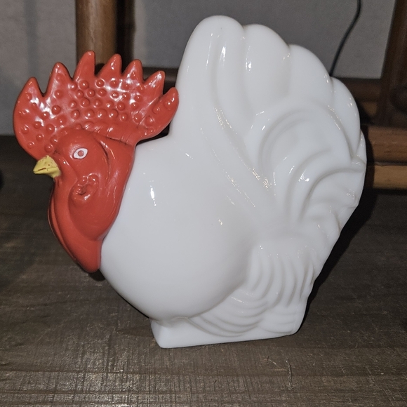Vintage Rooster & Chicken Bundle Avon And Napkin Rings - Picture 2 of 4